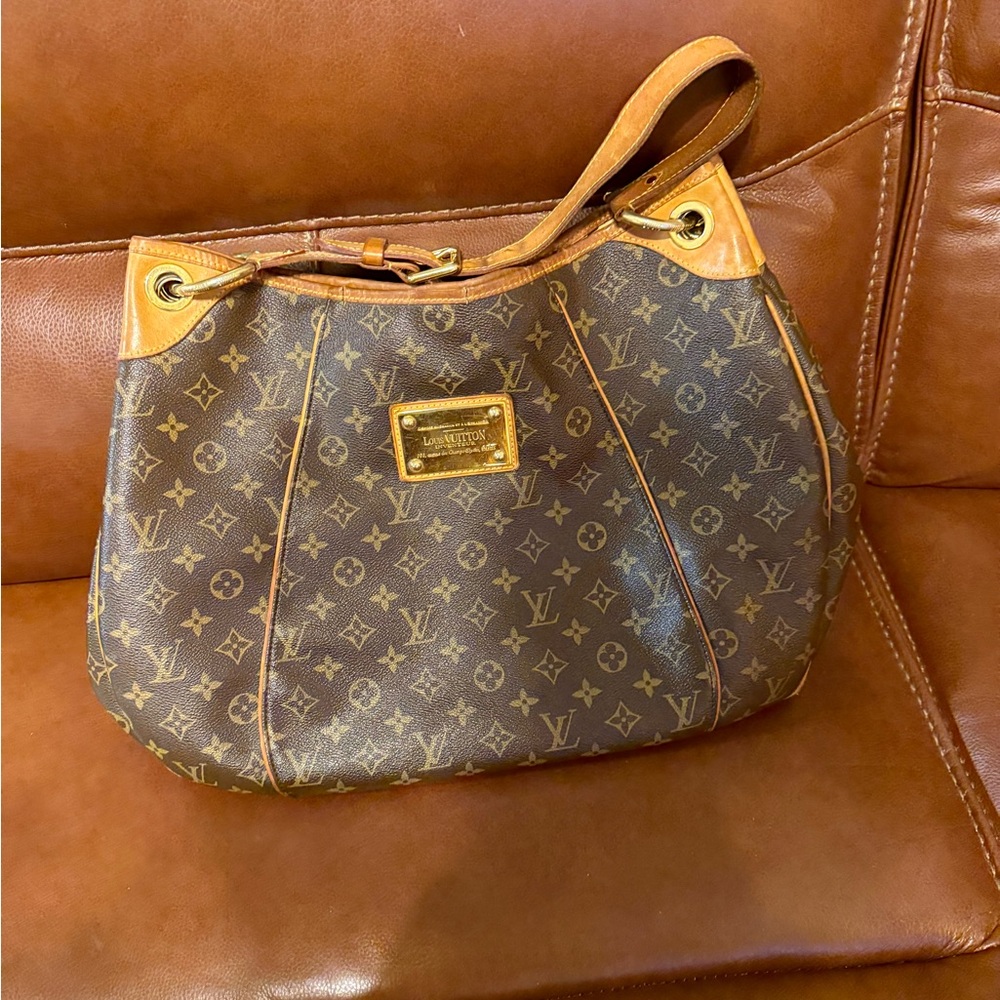Louis Vuitton Authentic Tan and Brown Monogram Shoulder Bag